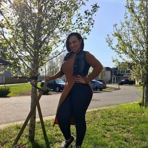 Meet your Posher, Angela